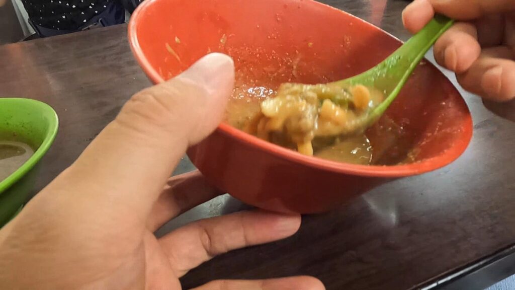 老牌牛肉拉麵大王ごまだれ麺4