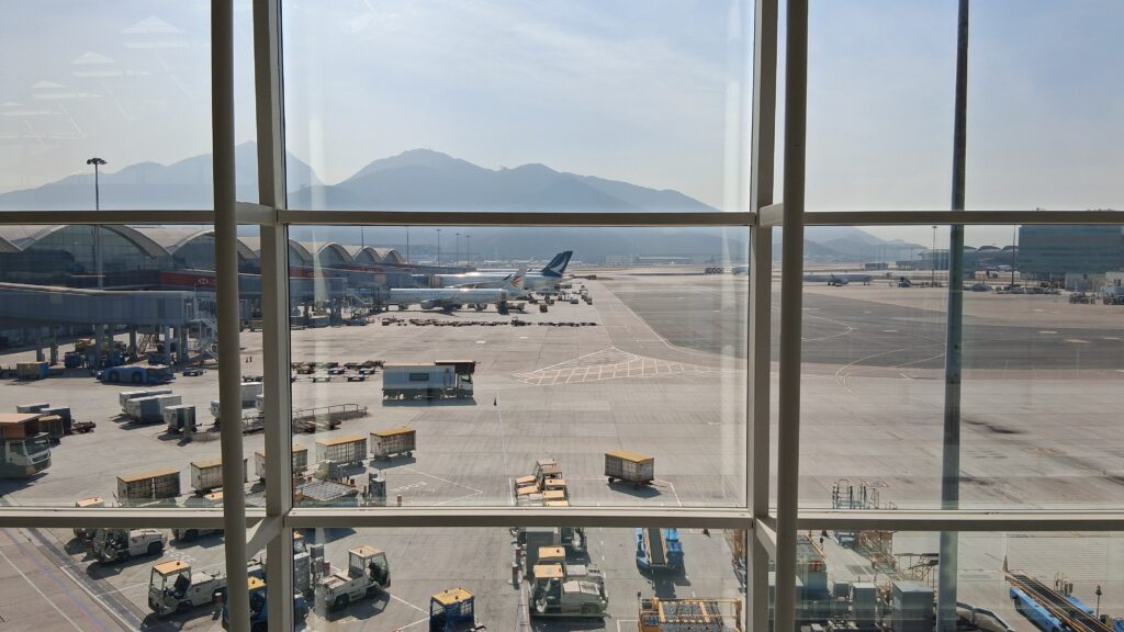 Hong Kong Airport Lounge - United Club