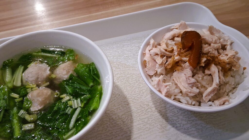 雞肉飯と虱目魚丸湯