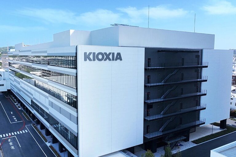 Kioxia-fab-photo